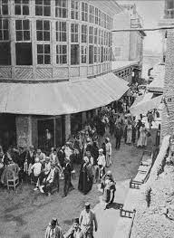 صورة مقهى الشابندر في عام 1923م وهو من أشهر المقاهي القديمة في بغداد وأصبح الآن من الأندية الأجتماعية ويعتبر أحد المعالم الثقافية الم baghdad iraq old egypt