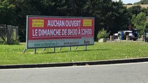 Et encore heureux d'ailleurs car je crois bien qu'uniquement les 25 décembre et 1er janvier sont les deux seules véritables fermetures de magasins tout au long de l'année en région parisienne. Auchan Va Ouvrir Tous Les Dimanches Matin Leclerc Contre Attaque Deja