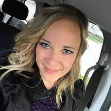 Shawna Huff's Instagram, Twitter & Facebook