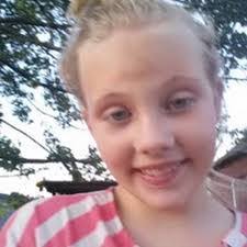 Isabella Walls's Instagram, Twitter & Facebook