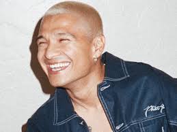 Take a groovy little stroll through Sweden with Hips in “Loose Tonight”