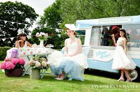 Certains lieux, comme la cense d'hollaye, ne possèdent pas de cuisine. 25 Adresses De Food Trucks Pour Un Mariage Ou Un Evenement