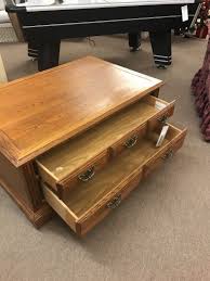 Broyhill end tables with charging station / robot check | broyhill furniture, chair side table, furniture. Broyhill Oak Coffee Table Delmarva Furniture Consignment