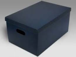 In questa piccola guida ti spiego i passaggi indispensabili per scegliere una scatola di cartone idonea ai tuoi armadi. Scatola Cartone Bauletto Juta Blu Con Fori Mm 340x500x250 Scatole Bauletto Per Armadio 48
