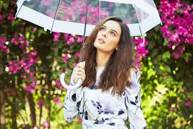 On weekends, i enjoy staying in and inviting friends over. Evelyn Sharma Looks Like Dia Mirza Evelyn Sharma In Saree Beauty Secrets Bollywood Celebrities Indian Tv Actress Sharma