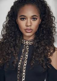 Fan Casting Chandler Kinney as Sierra Watson in The Ivies