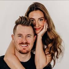 Christina Putney's Instagram, Twitter & Facebook