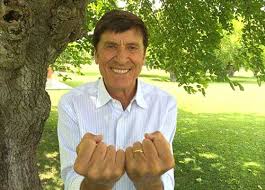 Tutti i titoli e le novità in vendita online a prezzi scontati su ibs. Ustioni Su Mani E Gambe Gianni Morandi In Ospedale Caduto In Un Fuoco Affaritaliani It