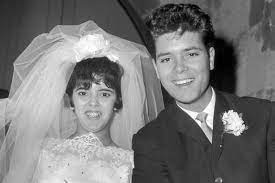 Sir cliff richard's last goodbye to dying sister donna as. Sir Cliff Richard S Last Goodbye To Dying Sister Donna As He S Left Utterly Devastated By Sibling S Death Mirror Online
