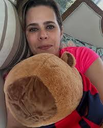 Carmelina Leon's Instagram, Twitter & Facebook