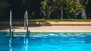 Interesting article discussing borax and its many health benefits when added to water and consumed throughout the day. Is There A Swimming Pool Chlorine Shortage In Central Texas Kcentv Com