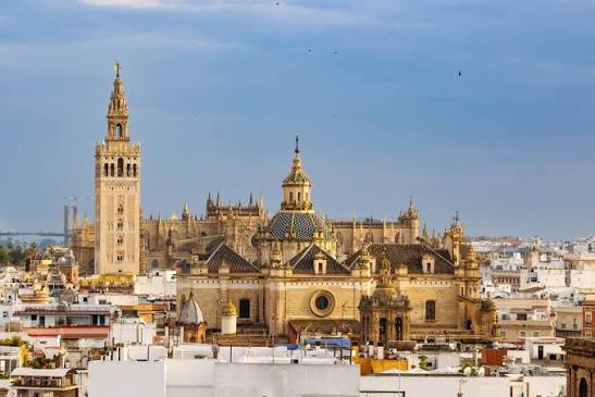 Gu&iacute;a de Sevilla: Qu&eacute; Ver y Hacer en la Capital - Nomado Travel