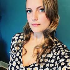 Midnight Sun, an animated series adaptation of Stephenie Meyer's novel and  the retelling of Twilight from Edward Cullen's perspective, is officially  in development.