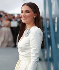 Since birth, she has had a partial hearing in one of her ears. Millie Bobby Brown S On Trend Sag Awards Mani