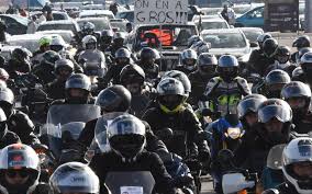Une fois de plus, le 30 juin 2018 de nombreuses manifestations ont eu. Manifestations Des Automobilistes Et Des Motards Pour Denoncer La Limitation A 80 Km H Le Parisien