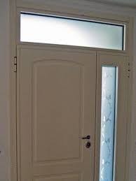Image Result For Porte D Ingresso In Alluminio E Vetro Color Noce Porte D Ingresso Vetrate Vetro Colorato