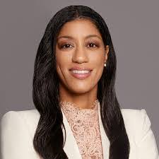 Charlotte Weems's Instagram, Twitter & Facebook