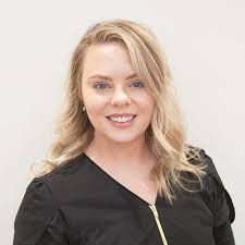 Kaitlyn Mckinnon's Instagram, Twitter & Facebook