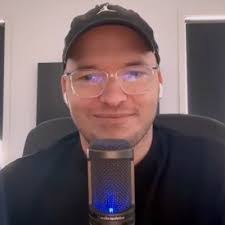 Alicia Donaldson's Instagram, Twitter & Facebook