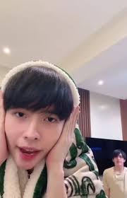 naku bunso.. kahit ganyan ka ka-cute, hindi mo ako mapapalabas sa freezer  ng pinuno ko.. 😁