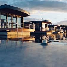Unternehmt beispielsweise einen kurzurlaub zum achensee, wörthersee, ossiacher see. Hausboote Mieten Im Frankischen Seenland Floatinghouses De