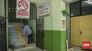 Lembaga sosial kemanusiaan yang fokus pada edukasi kerelawanan serta pemberdayaan masyarakat sebagai wujud aksi nyata +++ follow sekolahrelawan instagram. Disdik Dki Godok Aturan Soal Sekolah Tatap Muka Januari 2021