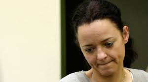 Zschäpe appeared in court wearing a smart jacket and large hoop earrings, and smiling, her arms folded in a defiant stance. Beate Zschape Nsu Krijgt Levenslang Voor Tien Neonazistische Moorden Nos