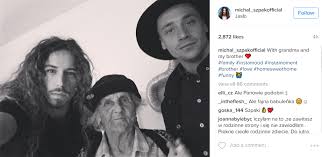 Profil michała szpaka na instagramie to @michal_szpakofficial. Michal Szpak Z Babcia I Bratem Na Wspolnym Zdjeciu Na Instagramie
