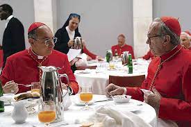 Luis Gnecco No Estoy Tan De Acuerdo En Demonizar A Benedicto Xvi Ni En Super Santificar A Francisco La Tercera