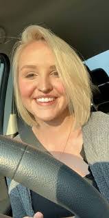 Veronica Hanks's Instagram, Twitter & Facebook