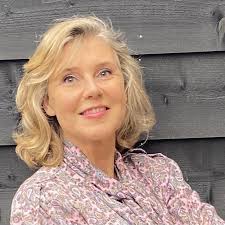 Michelle Grothe's Instagram, Twitter & Facebook