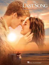 When you hear the name nicholas sparks you either cheer from joy, or you cringe and roll your eyes. The Last Song Romance Movie Poster Sparks Movies Romantic Movies