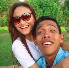 Tak sendiri, dede merawat anak bersama istri tercinta karen hertatum. Ribut Isu Pelakor Pernikahan Dede Sunandar Karen Pernah Diwarnai Kdrt