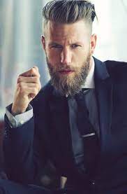Undercut Manner So Tragen Sie Ihre Haare Mit Stil Lifestyle Trends Zenideen Frisuren Lange Haare Manner Haarschnitt Manner Frisur Und Bart