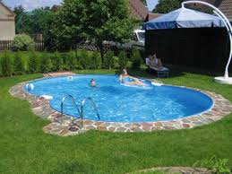 Swimmingpool Im Eigenen Garten So Leicht Gelingt Der Traum Pool Hinterhof Designs Kleiner Hinterhof Design Hinterhof