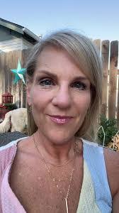 Sonya Ard's Instagram, Twitter & Facebook