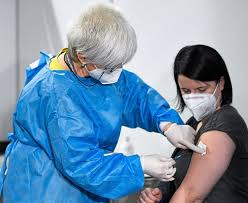 Um einen zusammenbruch unserer server am montag zu vermeiden, wurde das system aber bereits am samstag freigeschaltet, wie ein sprecher von gesundheitsstadtrat peter. Verzweifelte Interventionen Fur Eine Corona Impfung Coronavirus Derstandard At Panorama