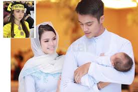 I want to do this for our son. bella urged netizens not to send private messages to her, or to contact her about family. Isteri Dah Bagi Peluang Aliff Aziz Buat Hal Lagi Dengan Pelakon Baharu Sensasi Mstar
