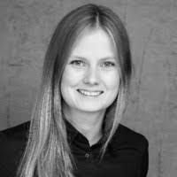 Kim Terhaar's Instagram, Twitter & Facebook