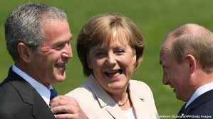 A member of the republican party, bush previously served as the 46th governor of texas from 1995. Bush Uber Merkel Eine Frau Mit Prinzipien Und Einem Grossen Herzen Welt Dw 14 07 2021