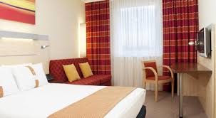 Local places of interest include messe (trade fair). Group Booking Holiday Inn Express Munich Airport Oberding