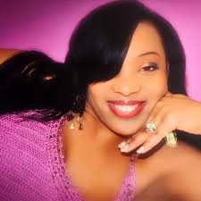 Shavonda Magee should be going viral right now, a mother of 16 who just  graduated with a Master's in Nursing. Then she graduated from UMMC school  of nursing! Her journey is proof