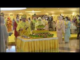 Penuh istiadat pertabalan al sultan abdullah ri ayatuddin al mustafa billah shah 30 julai 2019. Keputeraan Al Sultan Abdullah Ke 61 Youtube