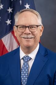 Bruce Tuckerman's Instagram, Twitter & Facebook