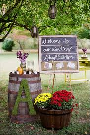 With round or square tables, in rustic or boho style, with lights or lanterns above. 30 Sweet Ideas For Intimate Backyard Outdoor Weddings Elegantweddinginvites Com Blog