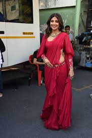 Her breast/bra size 33b, waist. Shilpa Shetty Kundra Is An Eternal Diva These Pics Prove Age Is Just A Number For Her