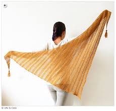 13 free shawl knitting patterns you'll love to stitch. 8 Stunning Free Shawls You Ll Love To Knit For Summer Sheep Among Wolves