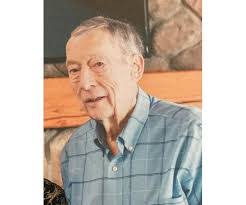 Laura Bitter's Instagram, Twitter & Facebook