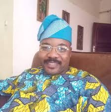 🔴🇧🇯Hommage N°4 : Do Rego Saadou. Son nom est régulièrement cité comme  étant l'un des meilleurs footballeurs béninois de tous les temps.  Techniquement doué, leader sur et en dehors du terrain, il