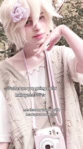 #BASIL going trick or treating twice so I get to choose 2 costumes:3 also  ignore how frizzy my wig is here the wind hates me😭😭 #omori #cosplay  #cosplayer #cosplaying #halloween #costume ...